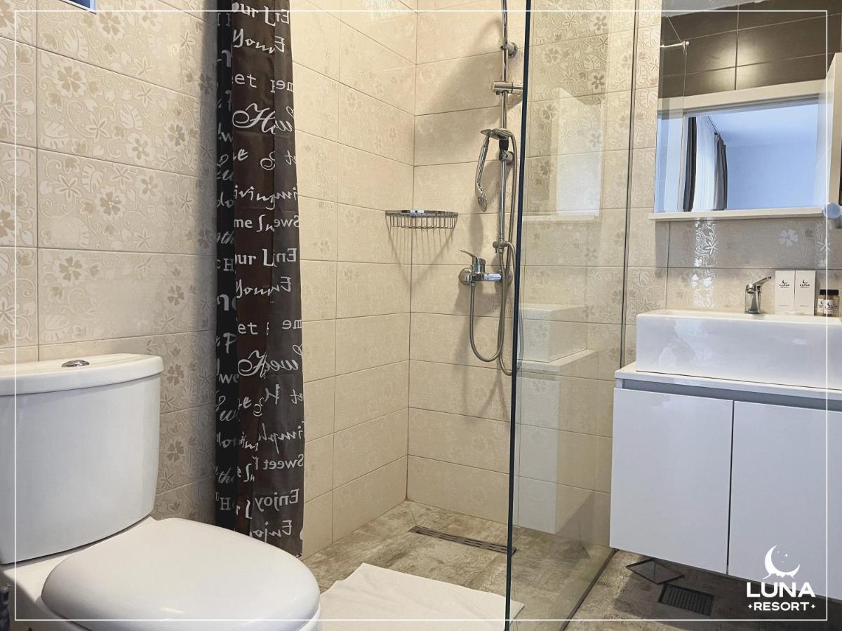 Luna Resort Печ Екстер'єр фото