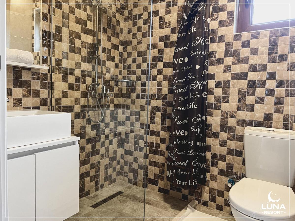 Luna Resort Печ Екстер'єр фото