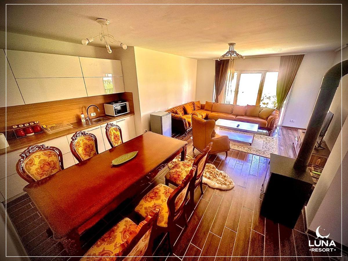 Luna Resort Печ Екстер'єр фото