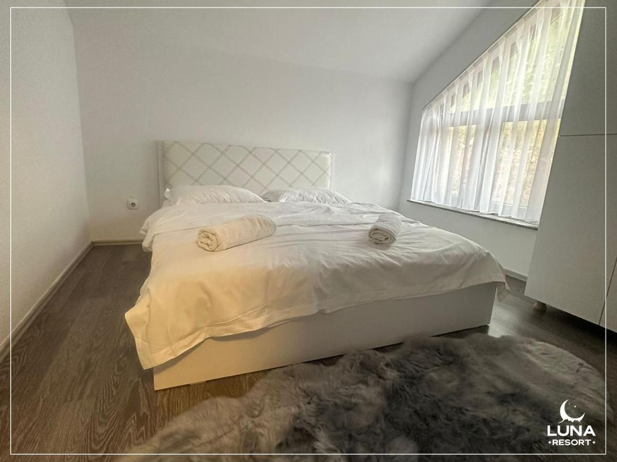 Luna Resort Печ Екстер'єр фото