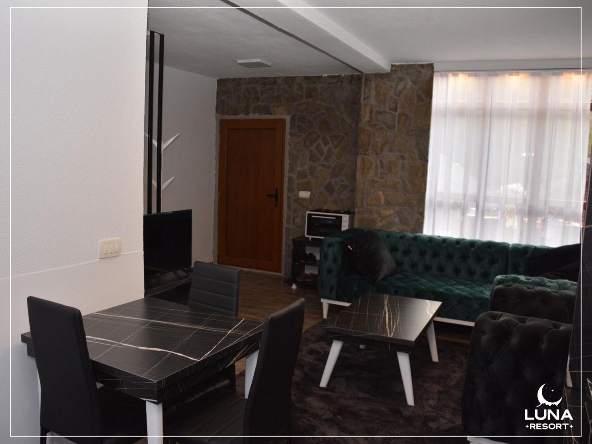 Luna Resort Печ Екстер'єр фото